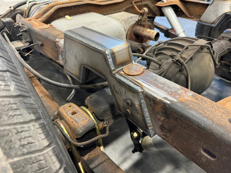 React Under Bed Step Notch - 92-99 C3500 - WELD IN