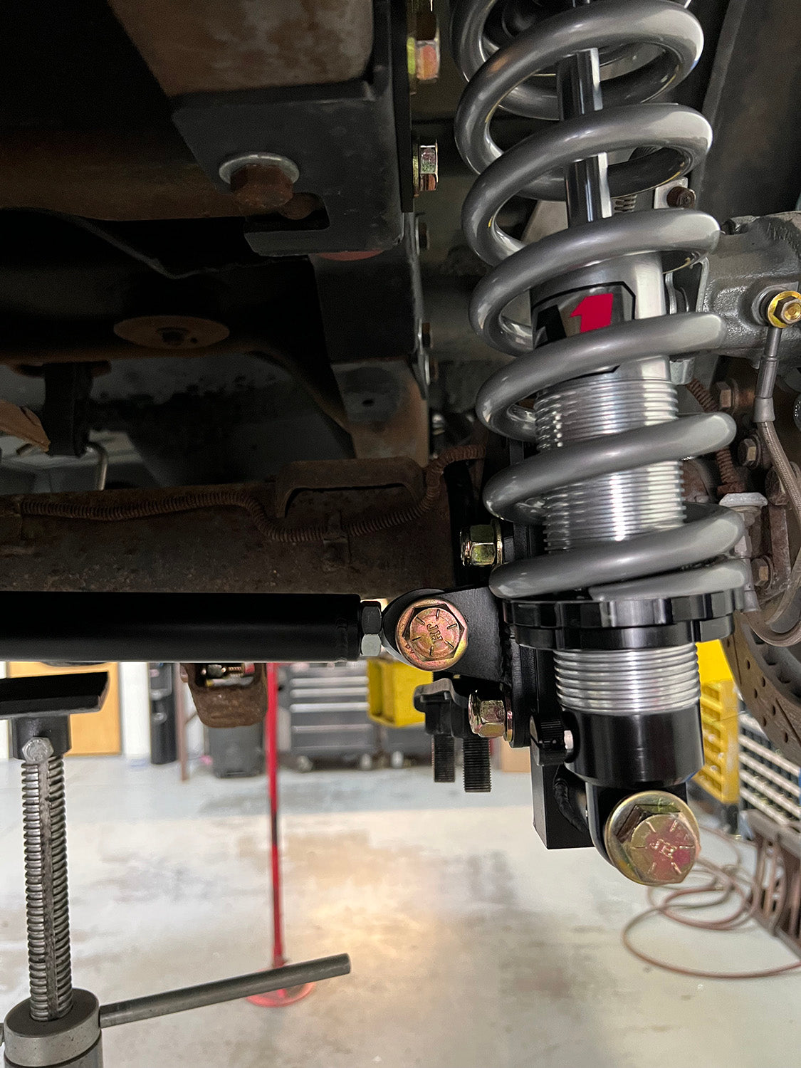 React Rear Coilover Kit - 96-99 2-Door 2wd Tahoe